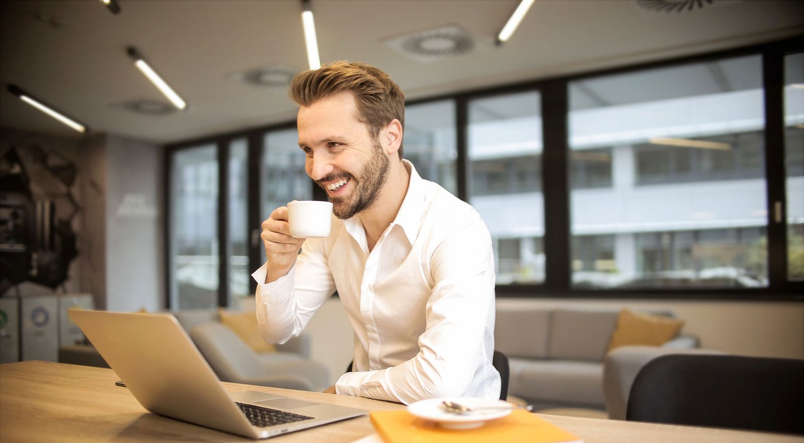 Lire la suite à propos de l’article Dental Implant – The modernest dental care service